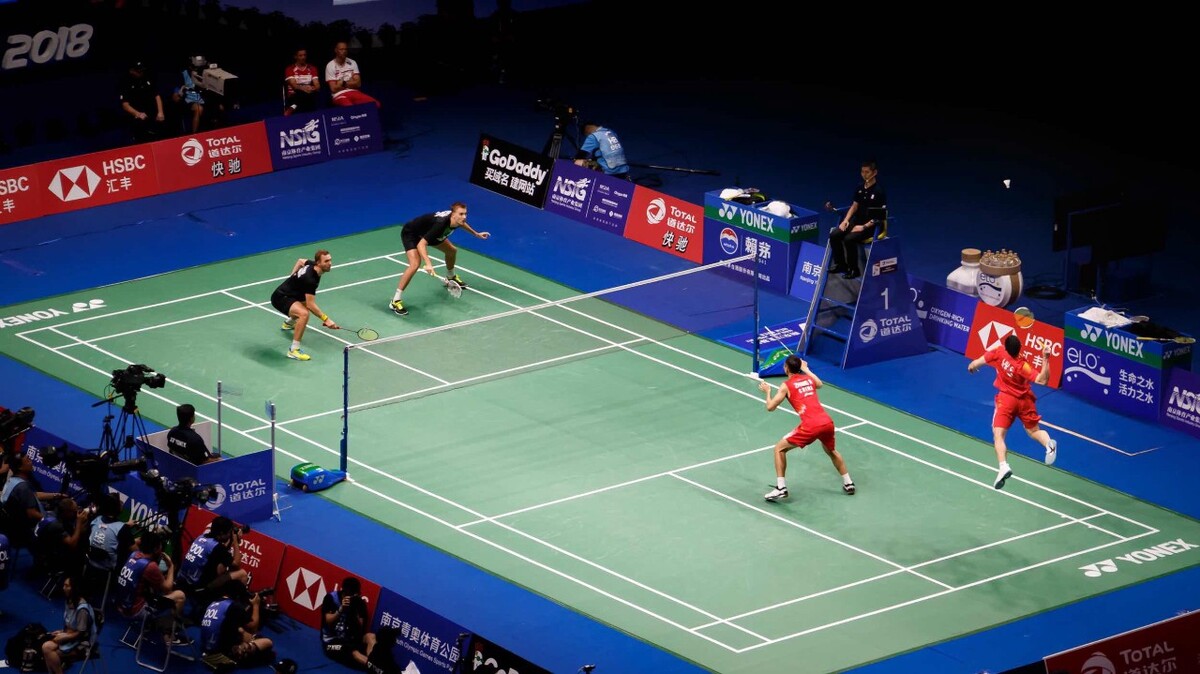 不仅仅是战 不仅仅是战